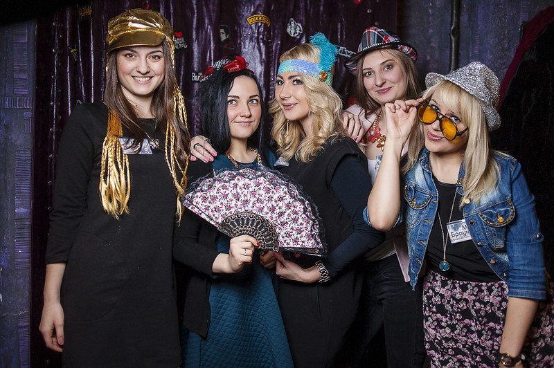 Как провести корпоратив на 8 марта в Bonn