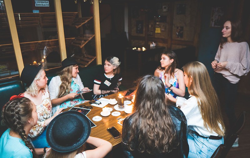 Выездные квесты на Международный женский день: интерактивное мероприятие в школе Bonn.