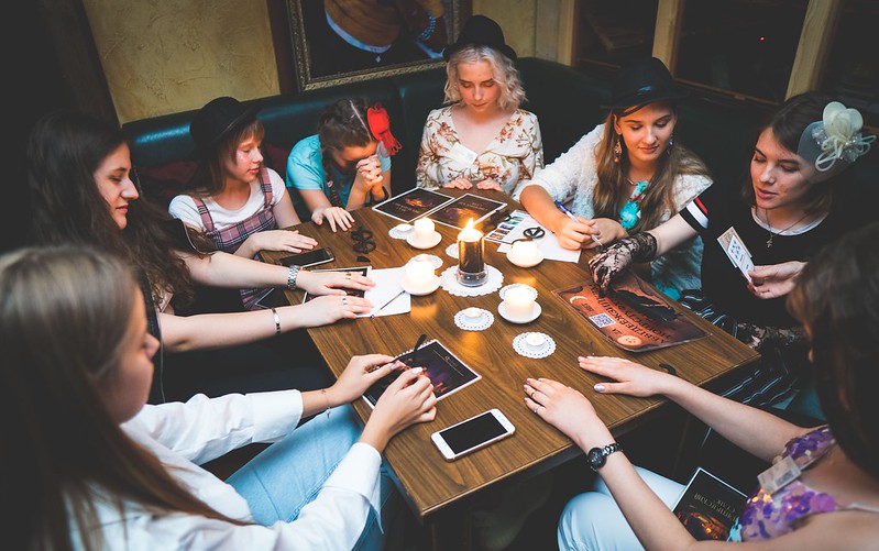 Хэллоуинская вечеринка с мистической атмосферой в Bonn